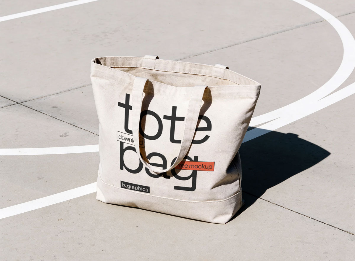 Free Outdoor Canvas Tote Bag Mockup